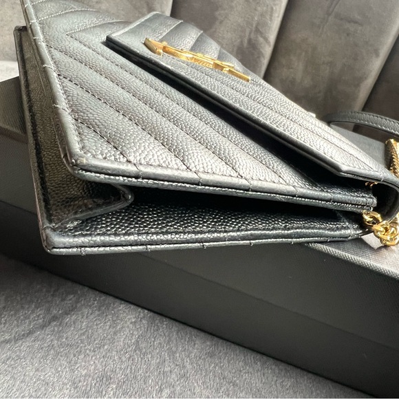 Sale-Yves Saint Laurent Cassandre Monogram Wallet on Chain quilted black - Picture 7 of 10